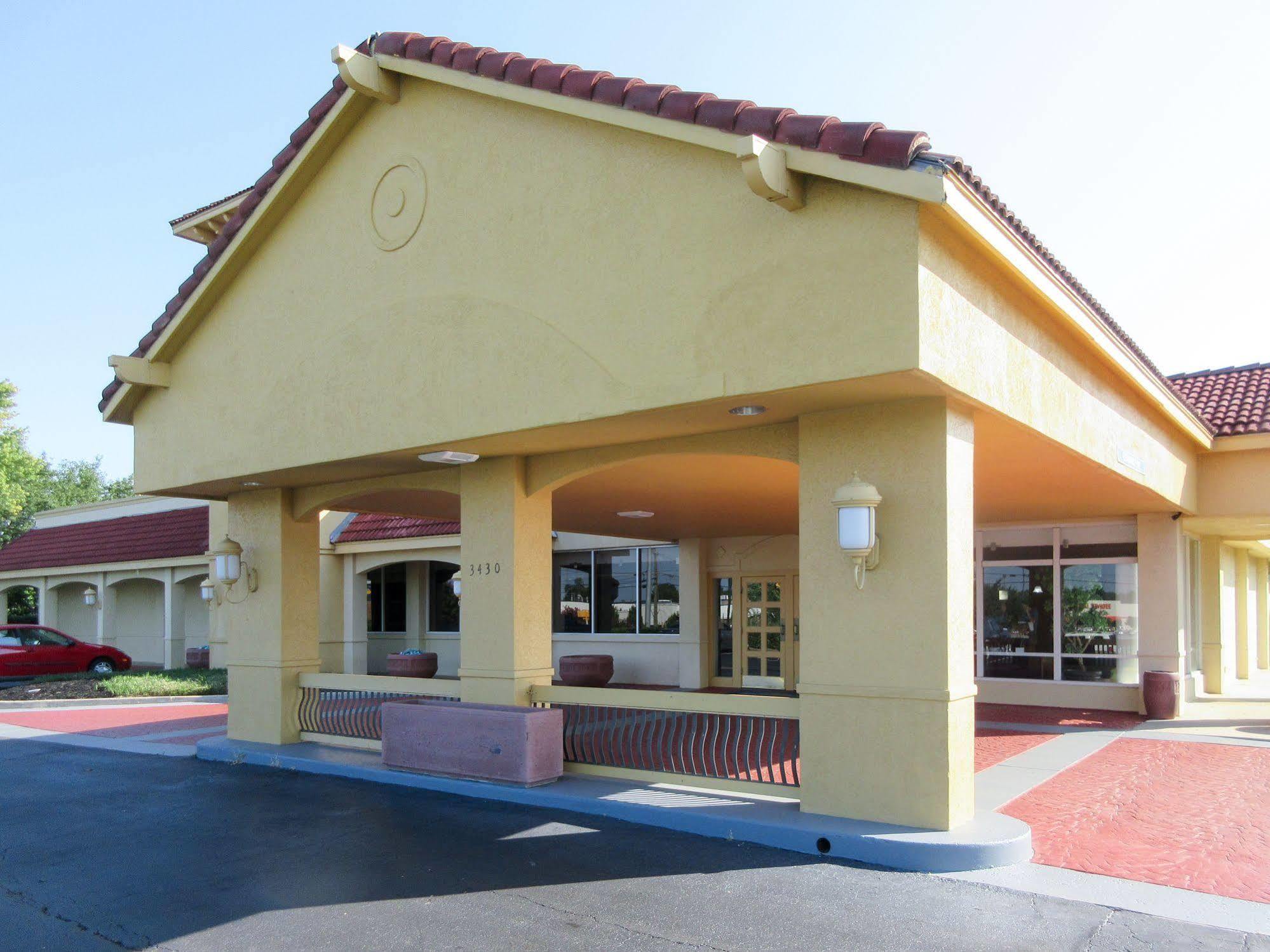 Quality Inn Clemson Near University Anderson Exterior photo